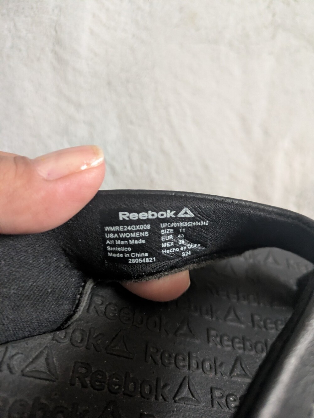 Reebok Black Flip Flop Sandals with Blue Logo - Picture 6 of 8